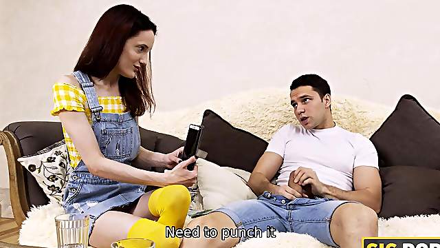 Tricky guy has a nice twosome with the pretty naive girlfriend