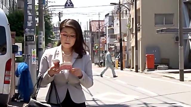 Busty Japanese model Mizuno Yoshie enjoys getting fucked from behind