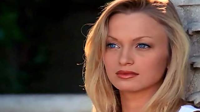 An Irresistible Scene With The Gorgeous Laurie Jo Fetter