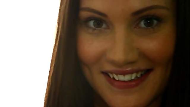Erika Knight wants to have a crazy sex with a crazy man