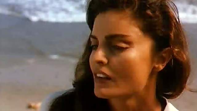 Melinda Armstrong Left Naked In The Beach