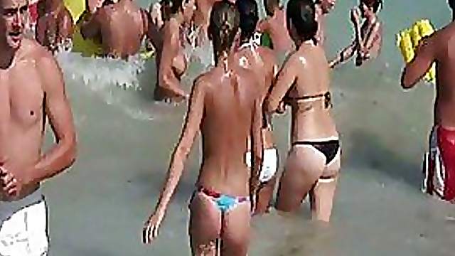 Great Asses and Tits In the Beach