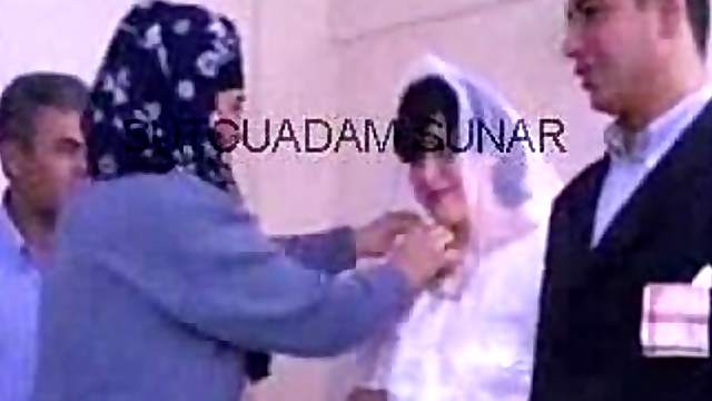 Chubby Turk chick sucks a cock and takes it in her meaty pussy