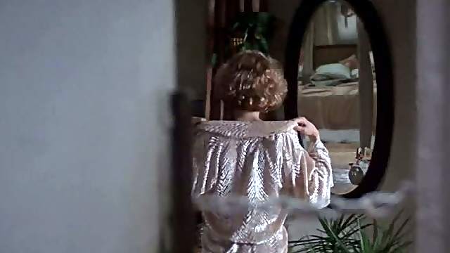 Spying Penelope Ann Miller While She Undress