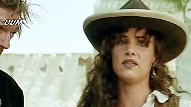 Super Sexy Movie Star Juliette Lewis In a 'Renegade' Hot Scene