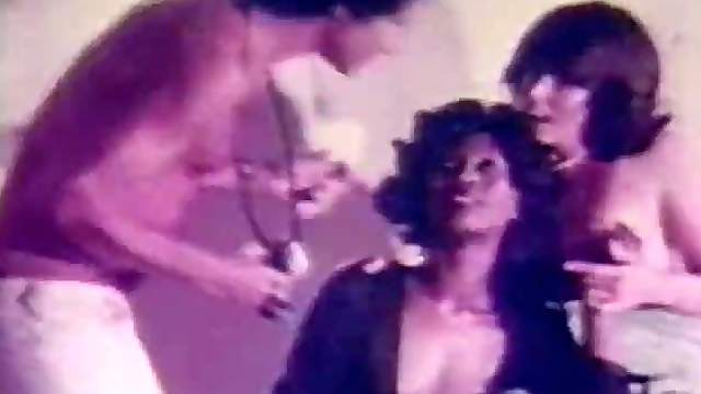 Interracial Threesome gets Hot and Juicy