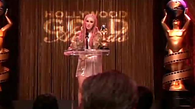 Ashley Johnson & Rosanna Arquette Kissing in Award Ceremony