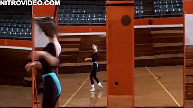Sensual Meredith Salenger Dancing In a Super Tight Outfit