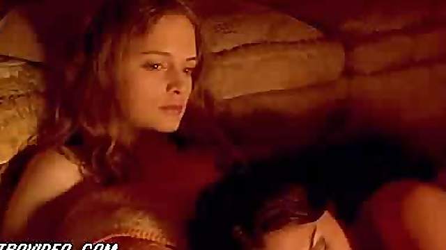 Blonde Actress Heather Graham's Super Hot Lesbian Sex Scene