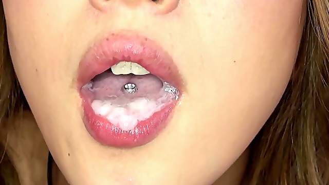 Smoking hot Aika gives an amazing head and eats her man's cum