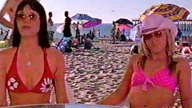 Beautiful Babes Shelly Cole and Teal Redmann Having Fun In Bikini