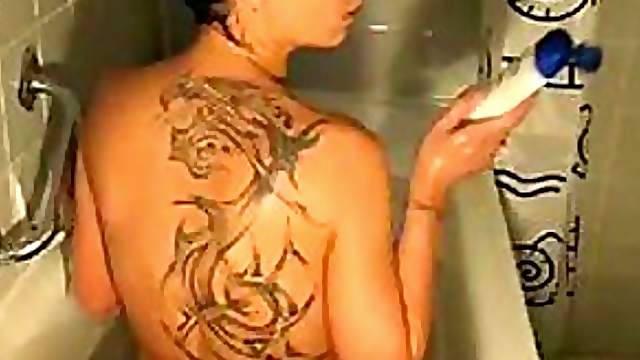 Slutty Brunette Amateur Gets Her Stretched Pussy Fisted In a Bathtub