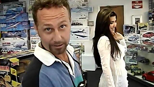 Gorgeous Avia Goes Really Hardcore With A Horny Dude