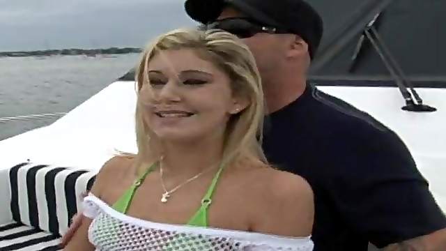 Appealing Ava Wearing A Green Bikini Goes Hardcore Outdoors In A Yacht