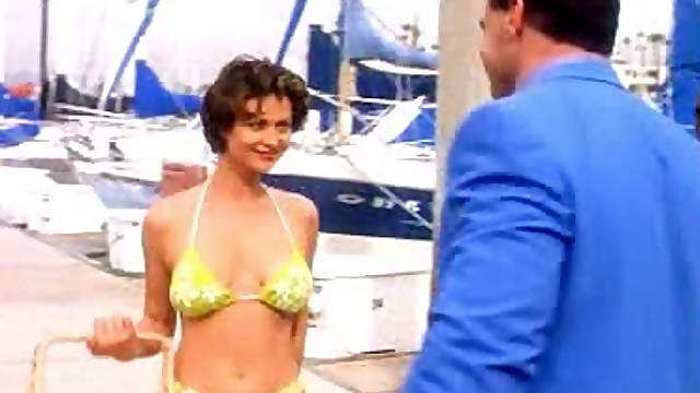 Bonerific Brunette Catherine Bell Wearing a Super Sexy Bikini