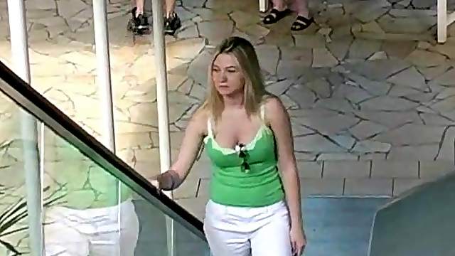 Splendid Alison Angel Turns Everybody On Outdoors In A Solo Model Clip