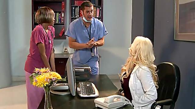 Incredibly Slutty Blonde Babe Candy Manson Gets Fucked By a Male Nurse