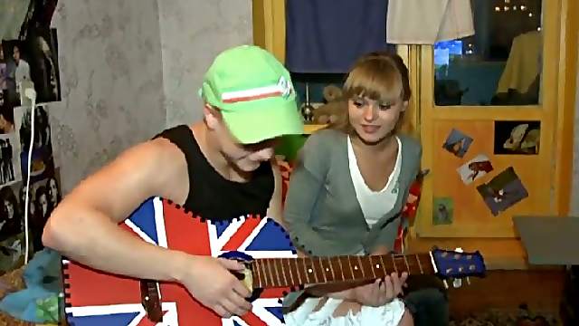 Unbelievable Tessa Goes Hardcore With Joe After Playing The Guitar