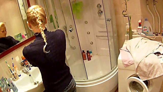 Blonde teen is fucked in homemade POV