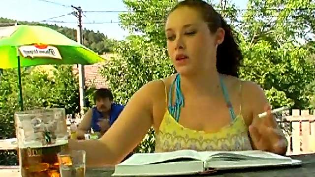 Amateur brunette fingers her vagina and fucks a fat nerd outdoors
