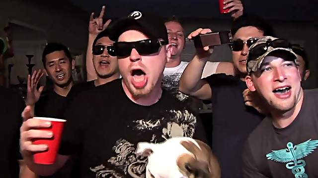 Haley Cummings and friends enjoy orgy as they give blowjob in the party