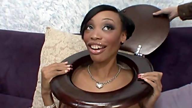 Ebony babe brushes her teeth with cum after BJ and hardcore fucking in threesome