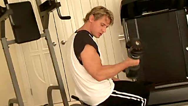 Horny Latina Teen Wants To Fuck a Working Out Guy