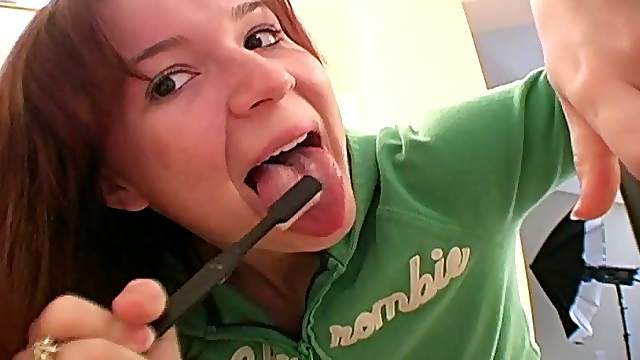 Anna Lynn brushes her teeth in amateur POV