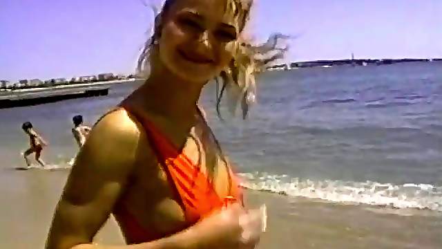 From the beach to an amazing erotic bed sex until blonde takes cum