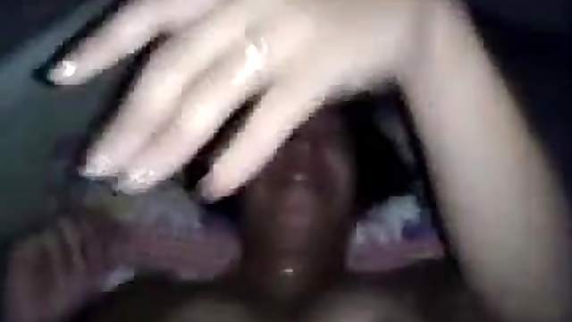 Brunette milf feels happy to get her cunt drilled in homemade sex tape