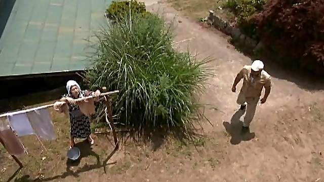 Mature Asian cowgirl having her pussy licked before being nailed missionary