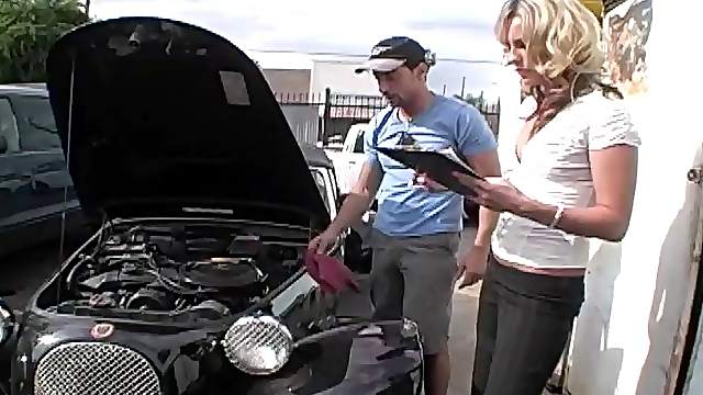 Foxy blonde teen gets fingered then fucked by her mechanic