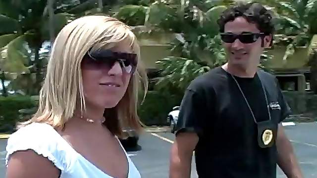 What a stunning car sex action along a petite blonde giving a cute blowjob