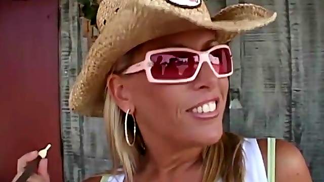 Busty stepmom gets banged in my van