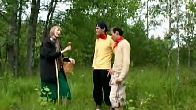 Granny hiking through the woods has a wild threesome