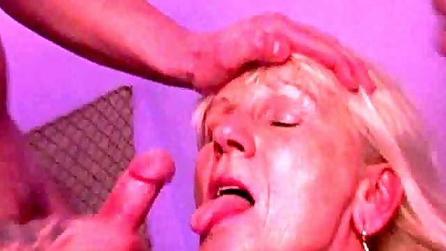 Sexy Mature Blonde Getting Double Teamed