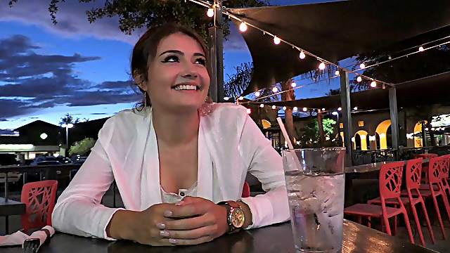 Reality hottie flashing while out at a restaurant for drinks