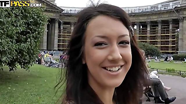 Sexy Girl Knows What's She's Doing In A Hard Fuck