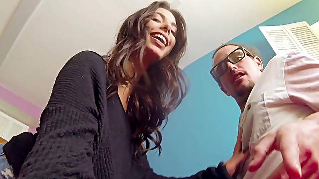 Best friends trade boyfriends for an afternoon fuck session
