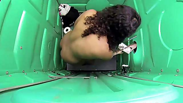 Young girl gives strangers blowjobs