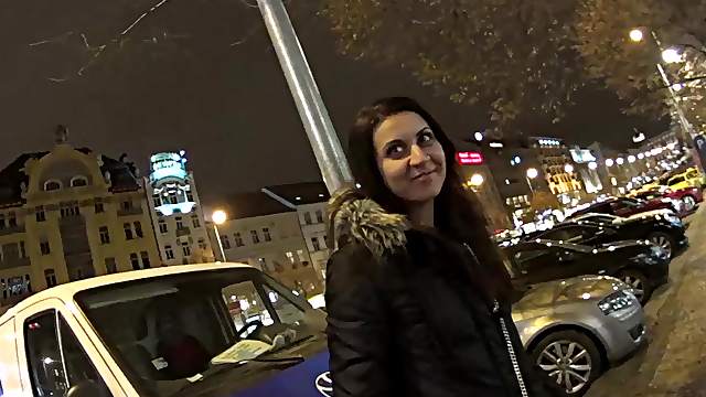 Amateur teen girl - teen on streets