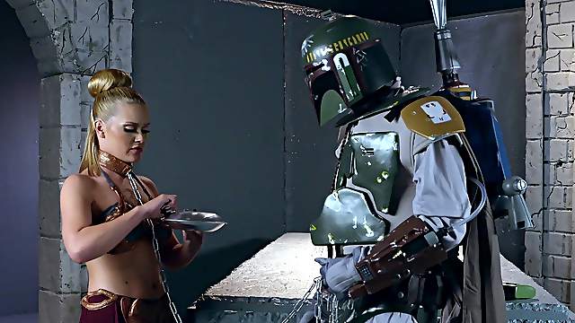 Beautiful princess allows the bounty hunter to penetrate her pussy