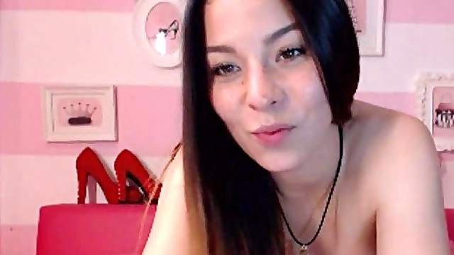 Pretty Brunette Babe Masturbates With Dildo