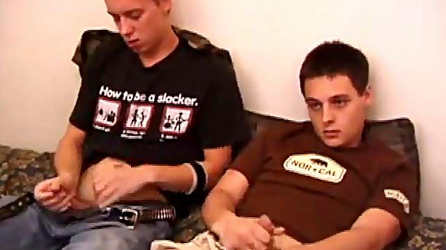 Gunner and Roar Suck Cock