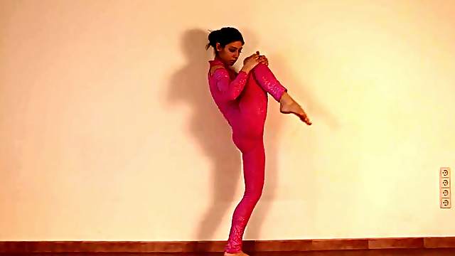 Petite beauty Irina Galkina enjoys stretching her hot body