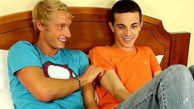 Twinks Max Carter and Hunter Bradley Fuck