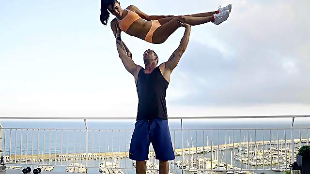 Sexy model giving her guy blowjob after working out