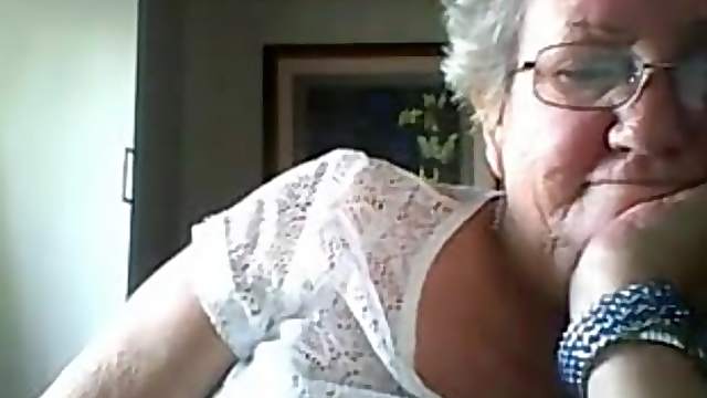 Dirty granny shows her tits on webcam