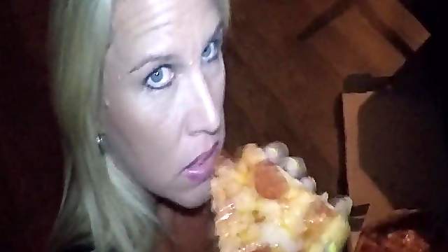 Incredible MILF Cum-Fed By The Pizza Guy