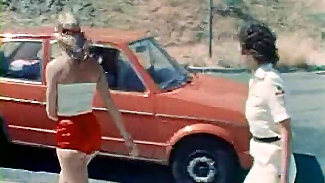 Threesome with salacious gypsies who know exactly what to do